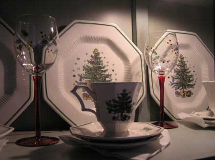 Nikko Christmas Dishes