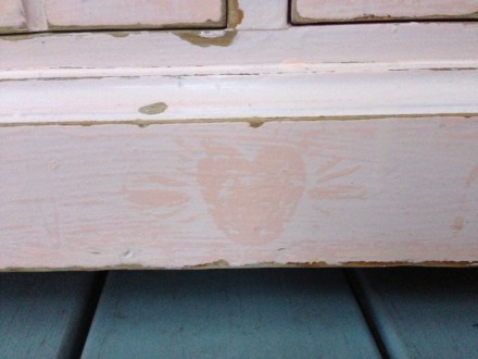 Paint Removal Heart Detail