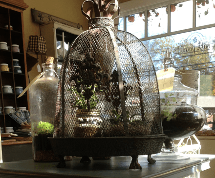 Signature Finishes Vintage Tablescape