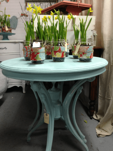 Vintage Thymes Dafodill Mason Jars