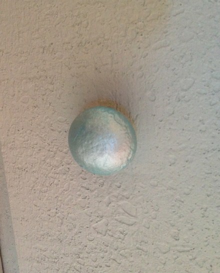 HR Sprayer Table Metallic Knob